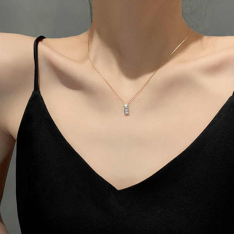 Simple Personality Inlaid Zircon Whistle Clavicle Chain